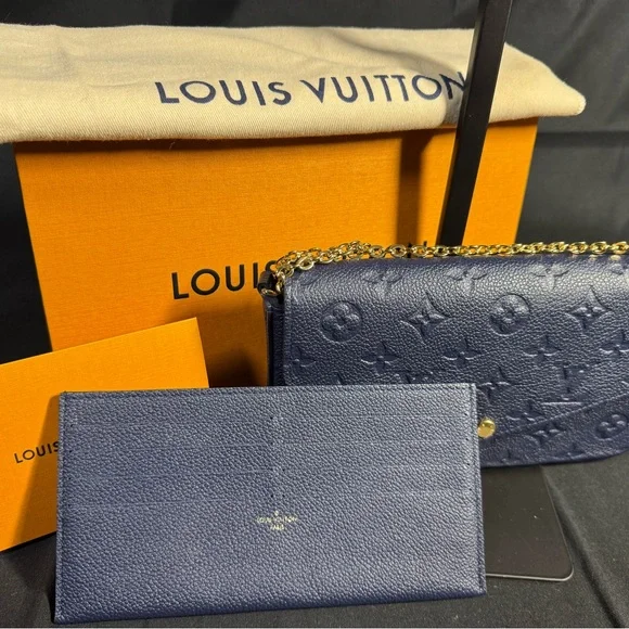 Louis Vuitton- Navy Pochette Félicie Empriente leather MSRP $1620 w/ Full Set - Picture 7 of 16